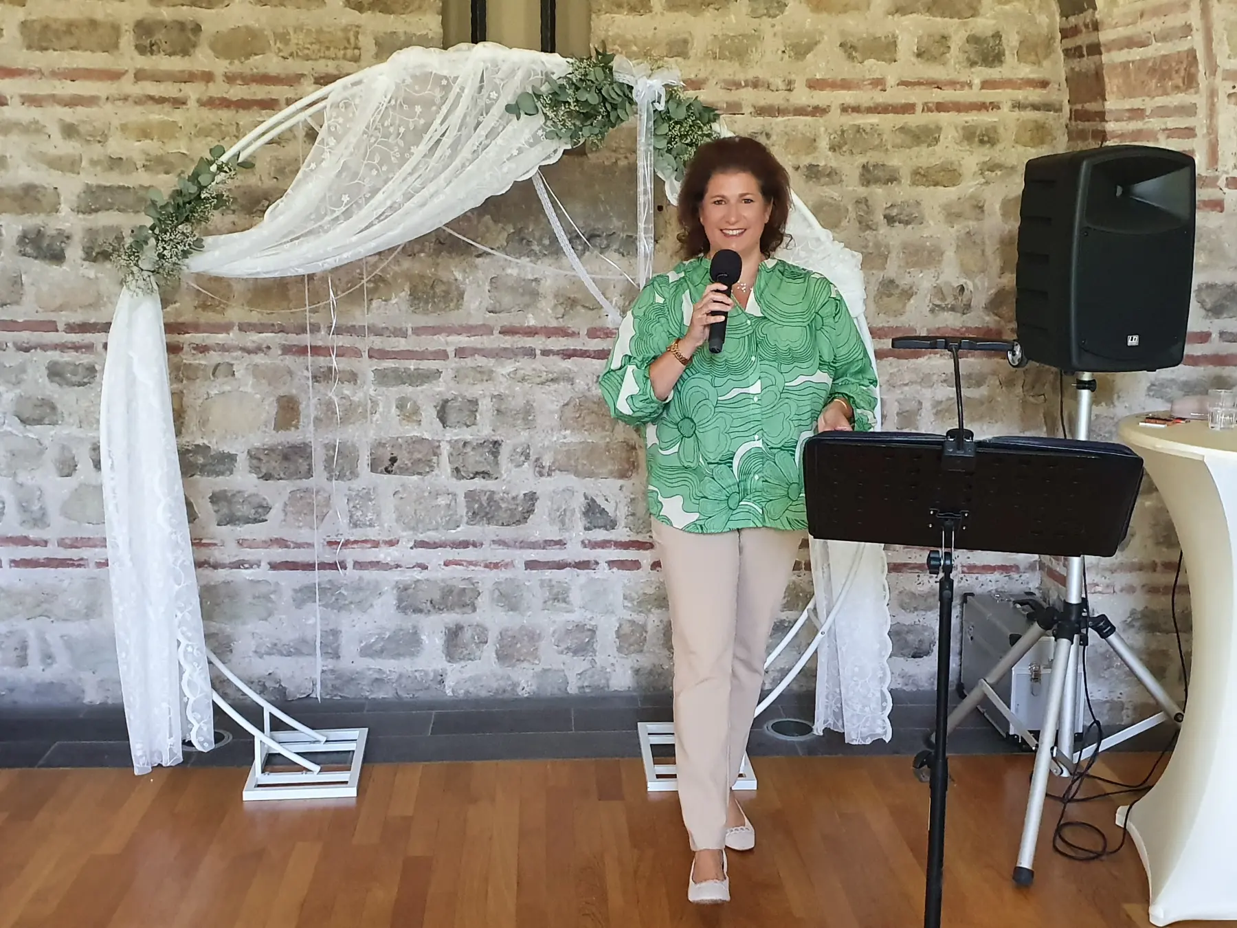 Nadine Wallerath Freie Rednerin bei Hochzeitsveranstaltung