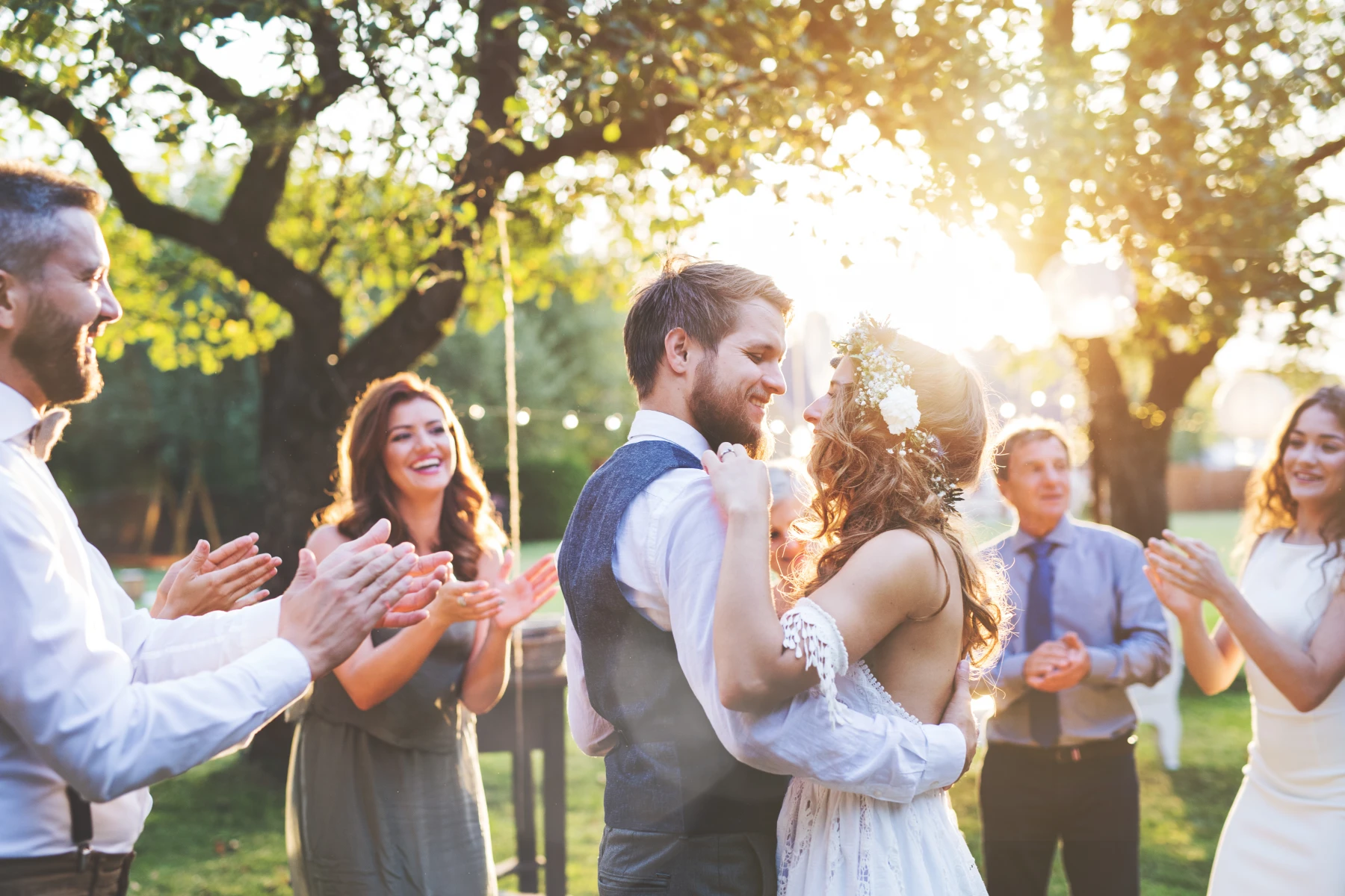 glückliches Hochzeitspaar